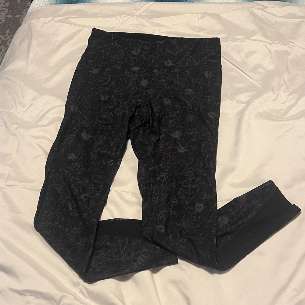 Spalding Dark Patterned Leggings